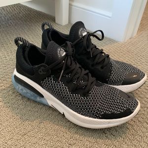 Nike Joyride Run Flyknit